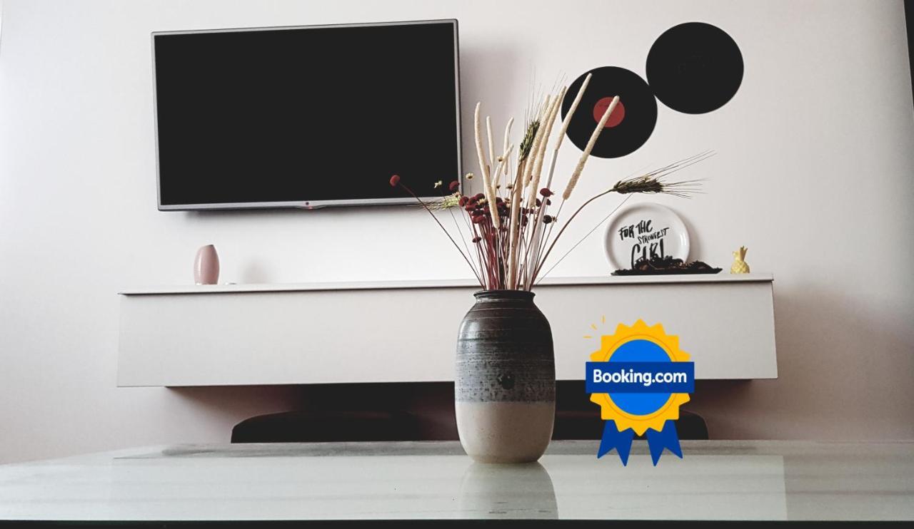 Cozy Apartament 3 Min To Subway 24H7 Check In Popesti-Leordeni Bagian luar foto